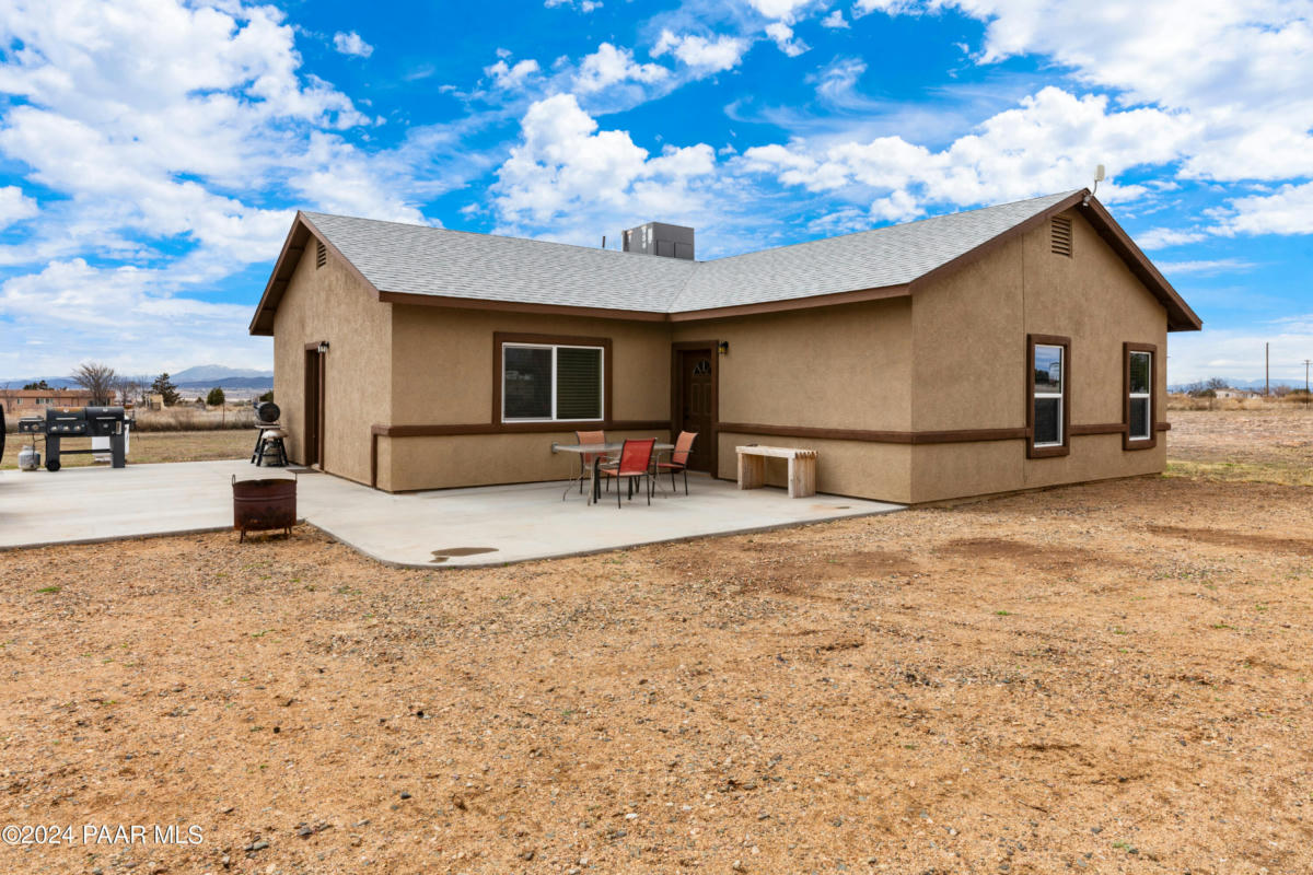 325 W GINA MARIE BLVD, PAULDEN, AZ 86334, photo 1 of 24